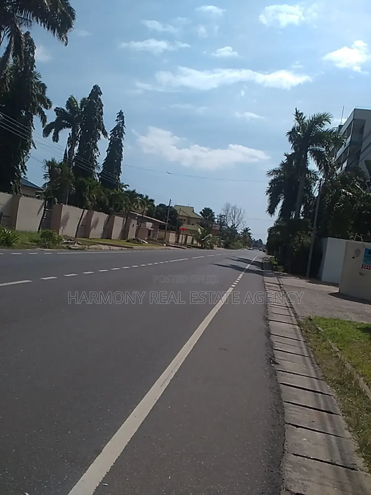 5bdrm House in Airport Residential Area for rent