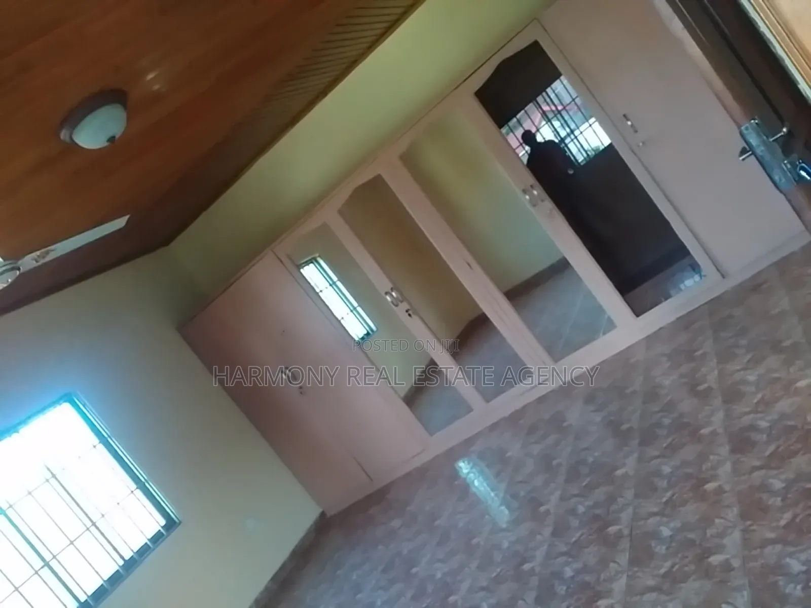 5bdrm House in Airport Residential Area for rent