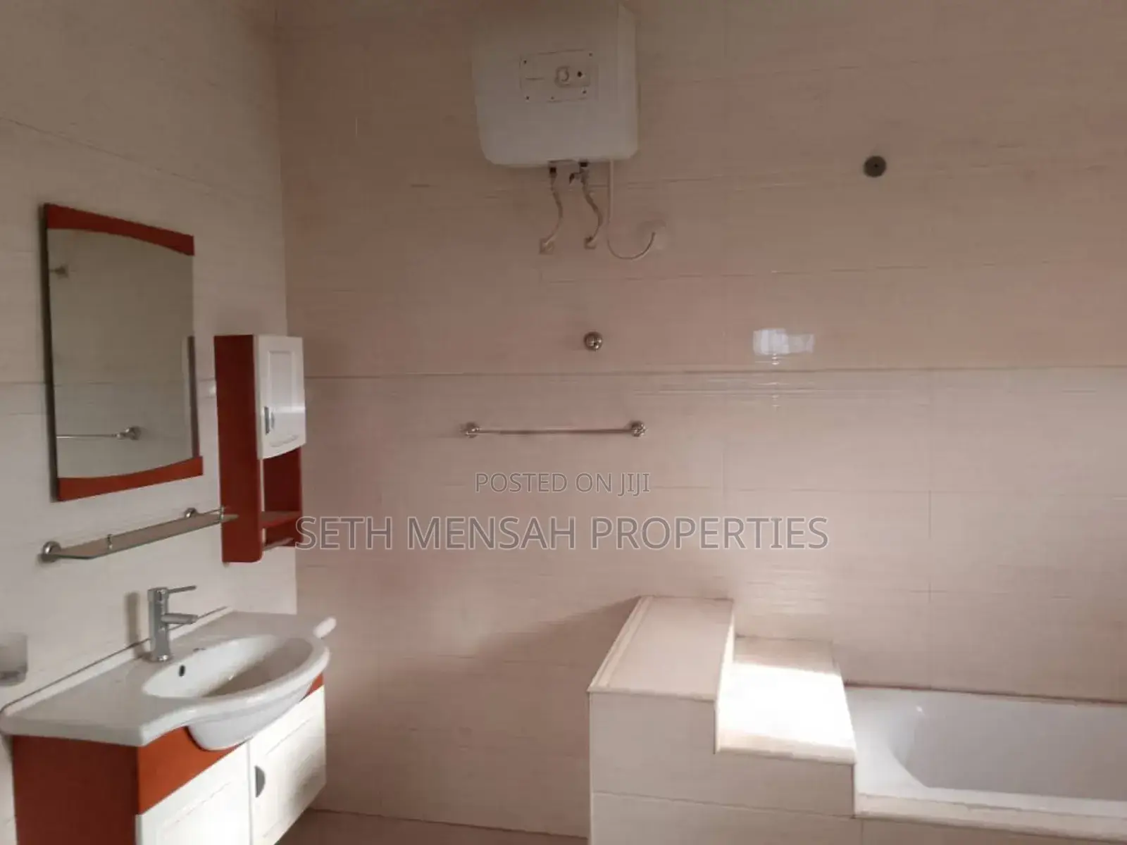 4bdrm House in Skm, East Legon for rent