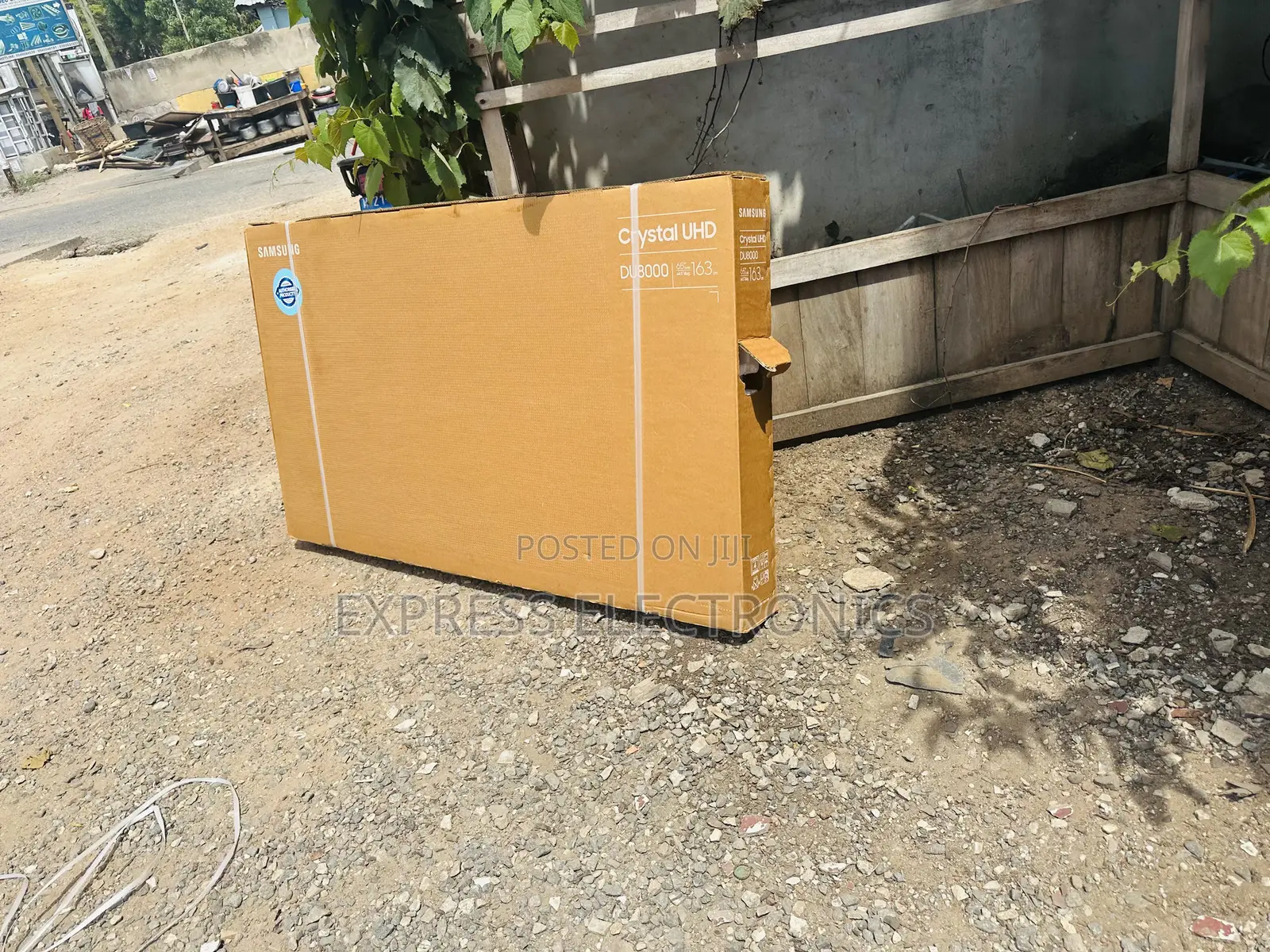 Entertain Yourself With Samsung UHD Smart Tv 65”DU8000