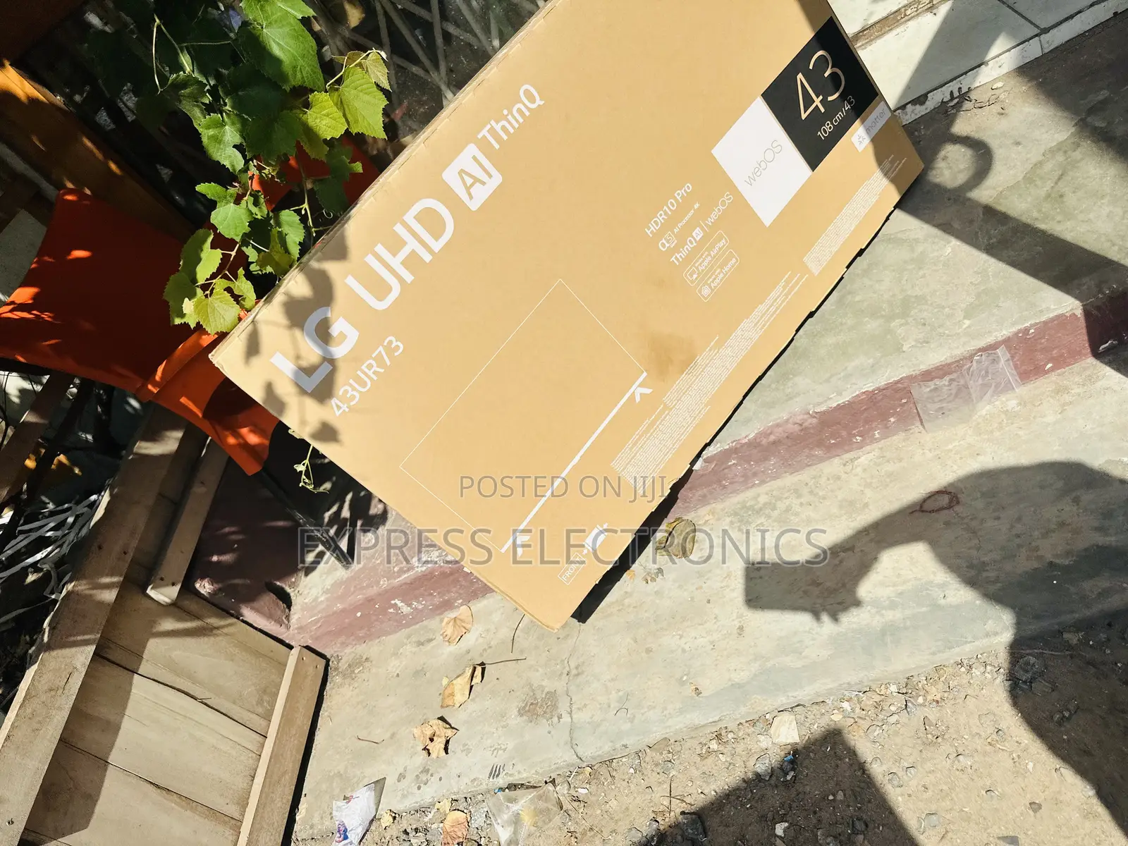Sharp Ultra HD Pictures UHD Smart Lg 43” UR73