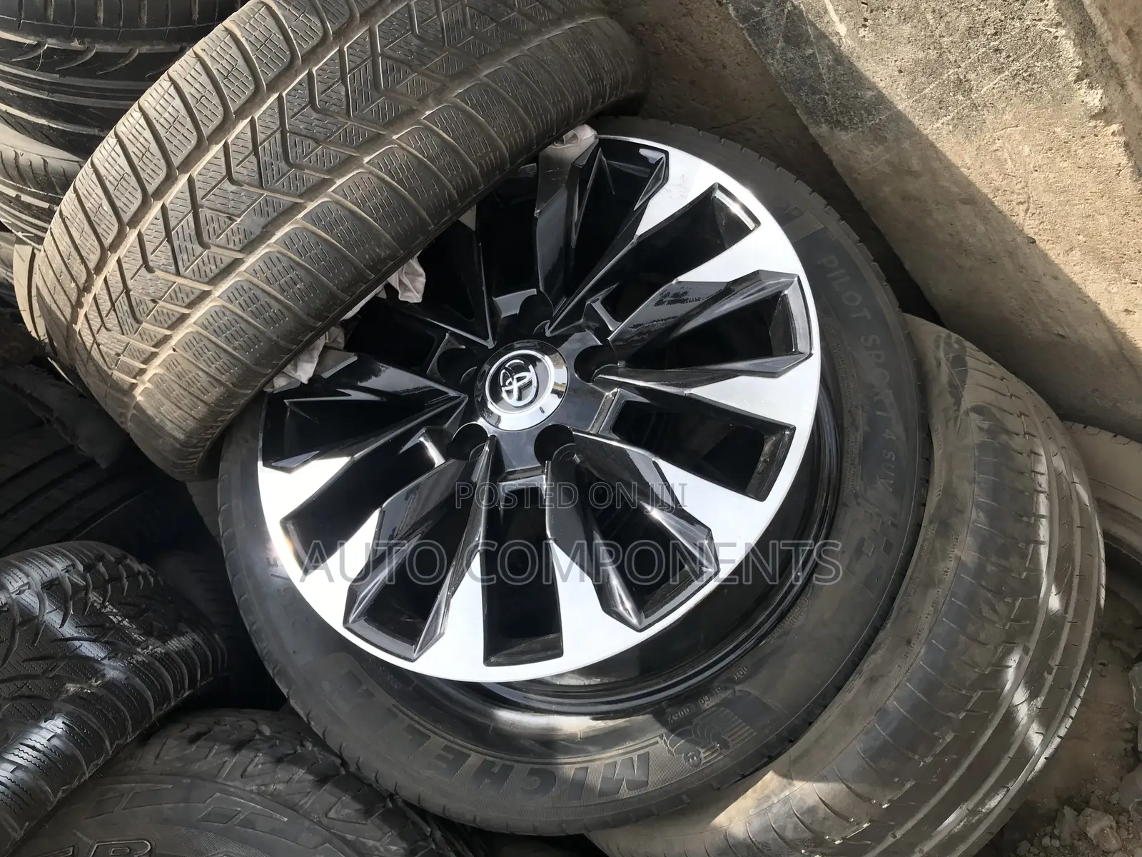 Alloy Rim for Toyota Automobiles Eg: Land Cruiser