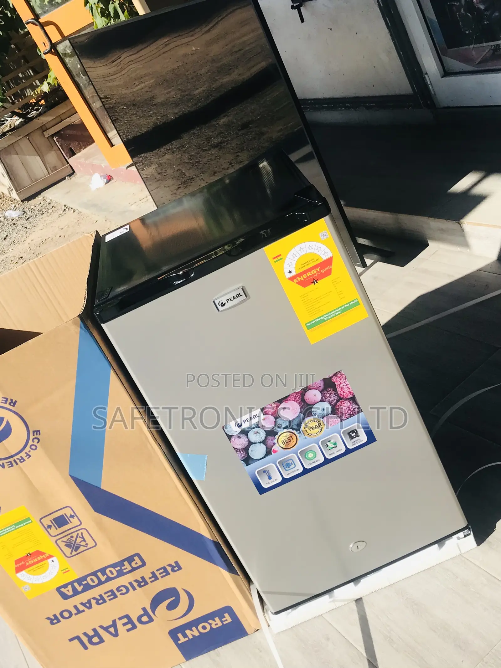 Get Unique ~~ Pearl Table-Top 82 Liters Top Mount Fridge