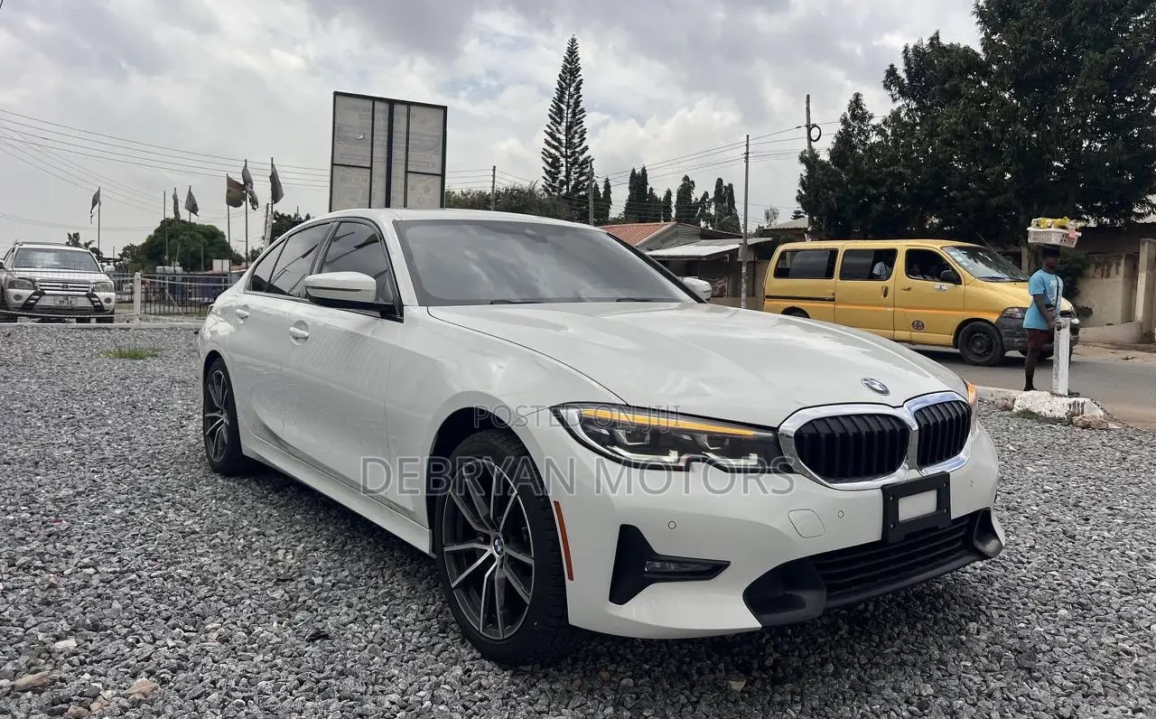 BMW 330i 2021 White