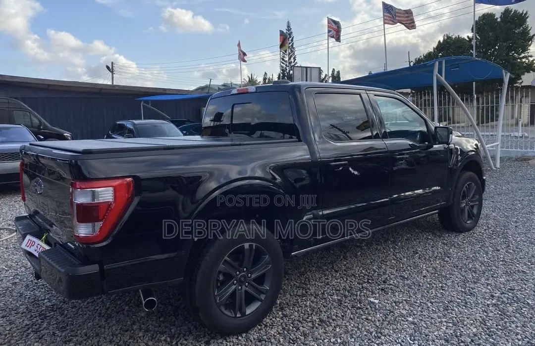 Ford F-150 LARIAT 2023 Black