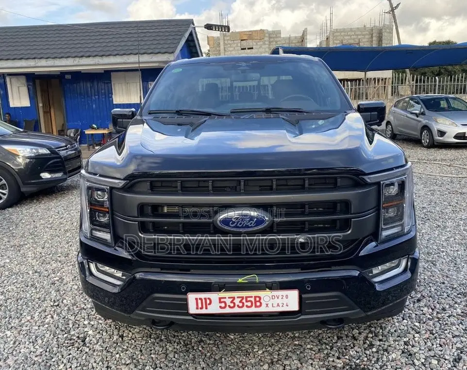 Ford F-150 LARIAT 2023 Black