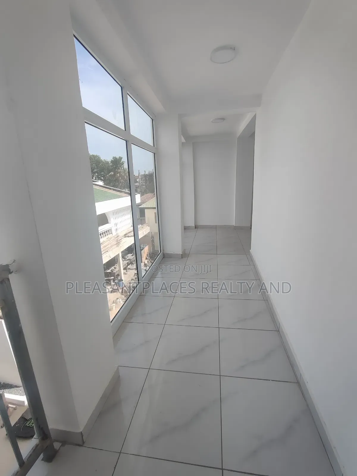1bdrm Apartment in Pleasantplaces, East Legon for rent