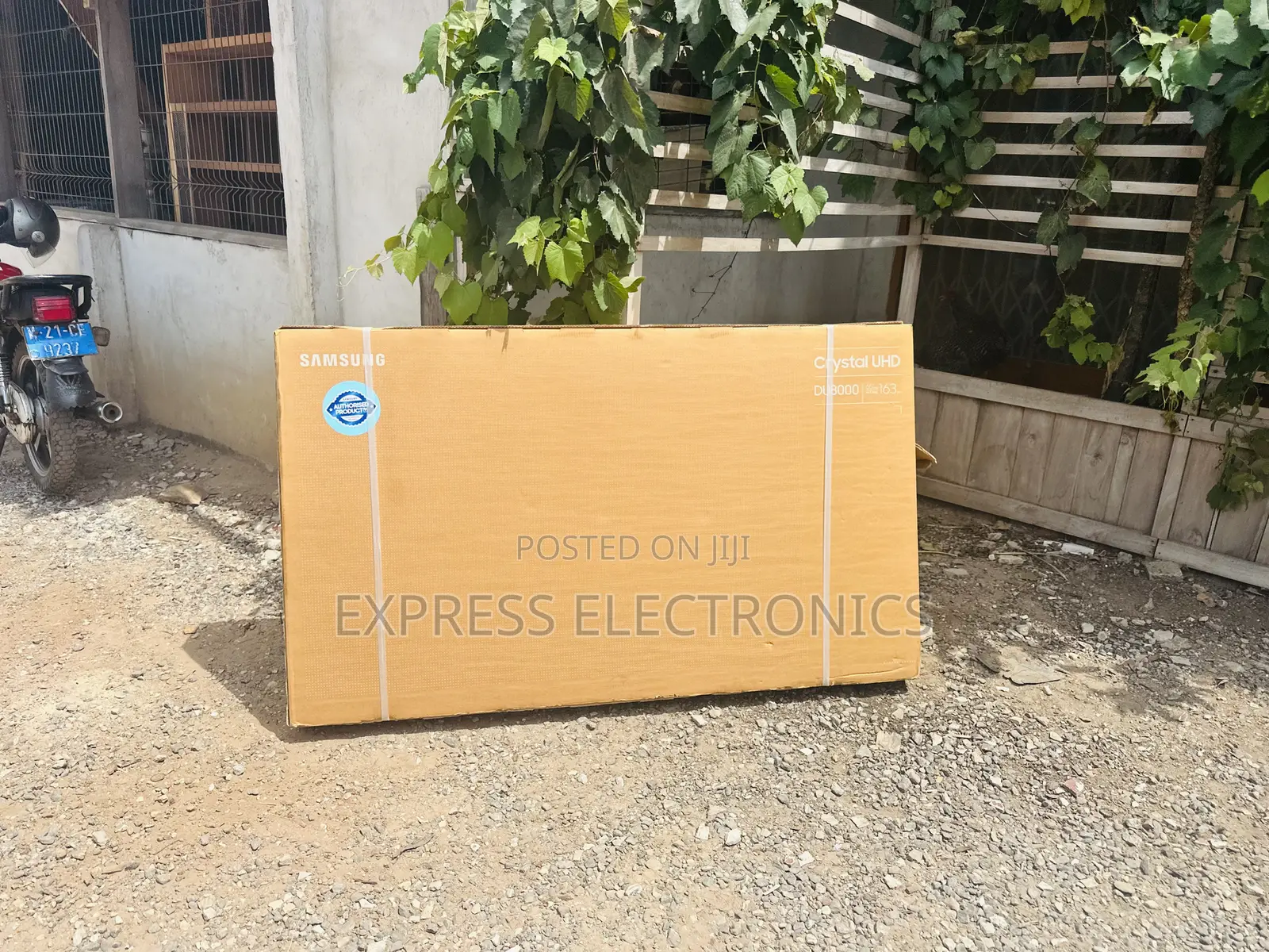 Samsung Uhd Smart Glossy Led Screen 65”Du8000