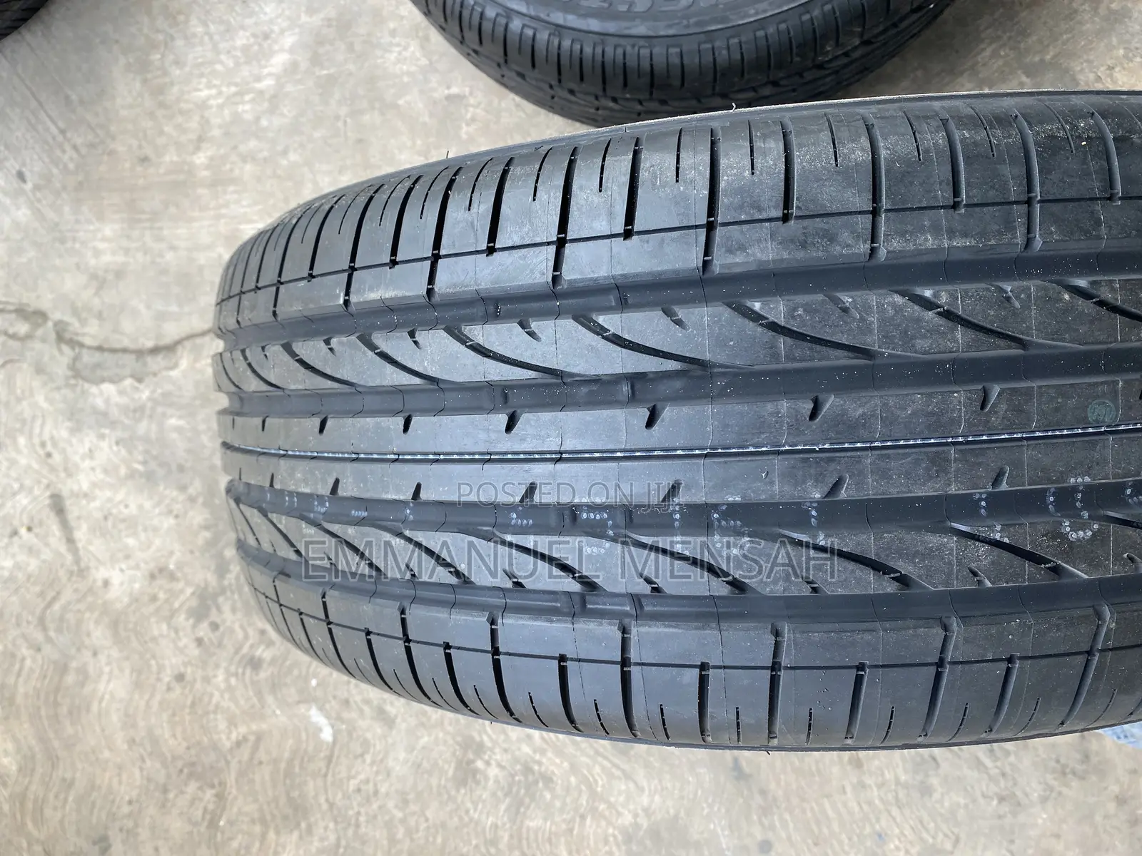 285/60r18 Bridgestone Dueler H/P Sport Tire