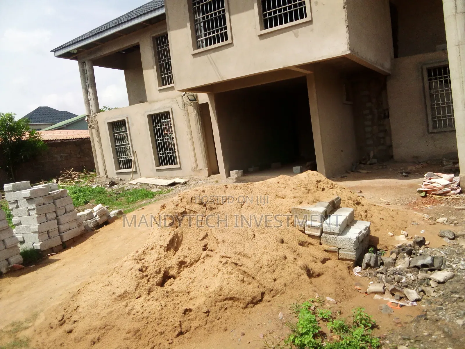 5 Bedroom Manson - Ashaley Botwe