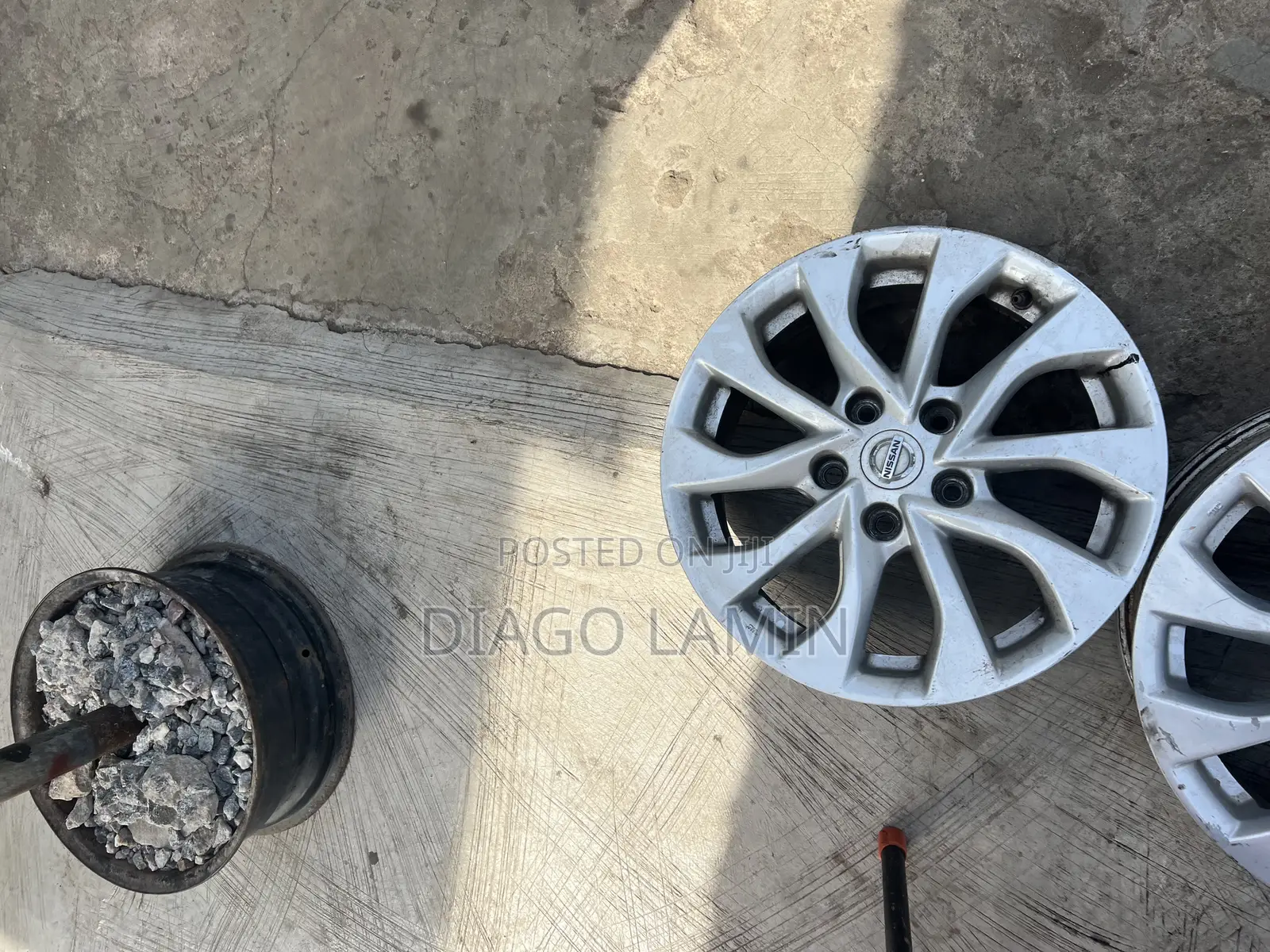 Nissan Rim