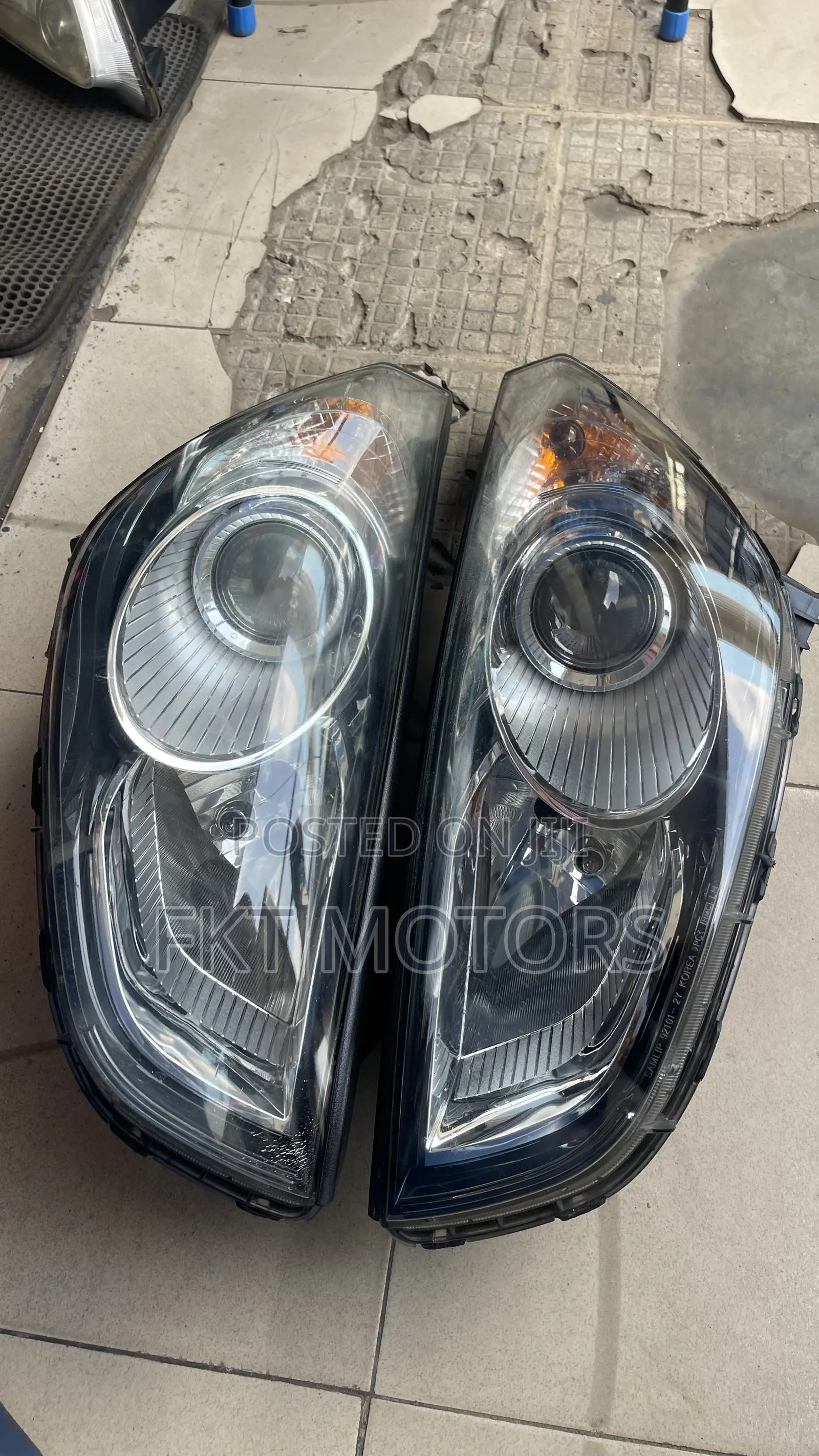 Hyundai Ix35/Tucson Headlight 2010/2011/2012/2013/2014/2015