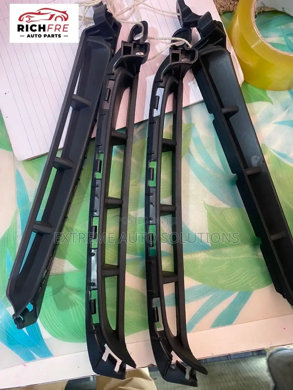 2019-2020 Santa Fe Front Bumper Side Molding