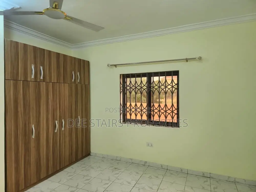 2bdrm Apartment in Behind Trade Fair for rent