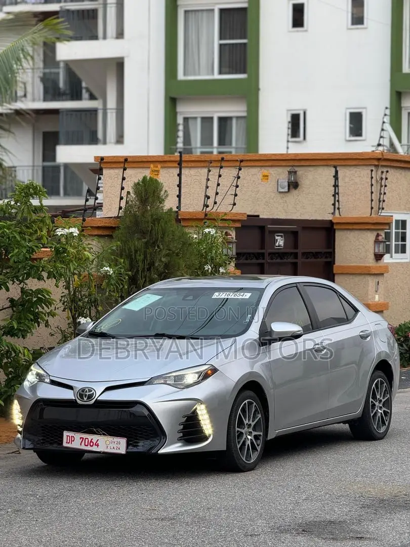 Toyota Corolla SE Special Edition 4dr Sedan (1.8L 4cyl CVT) 2017 Silver