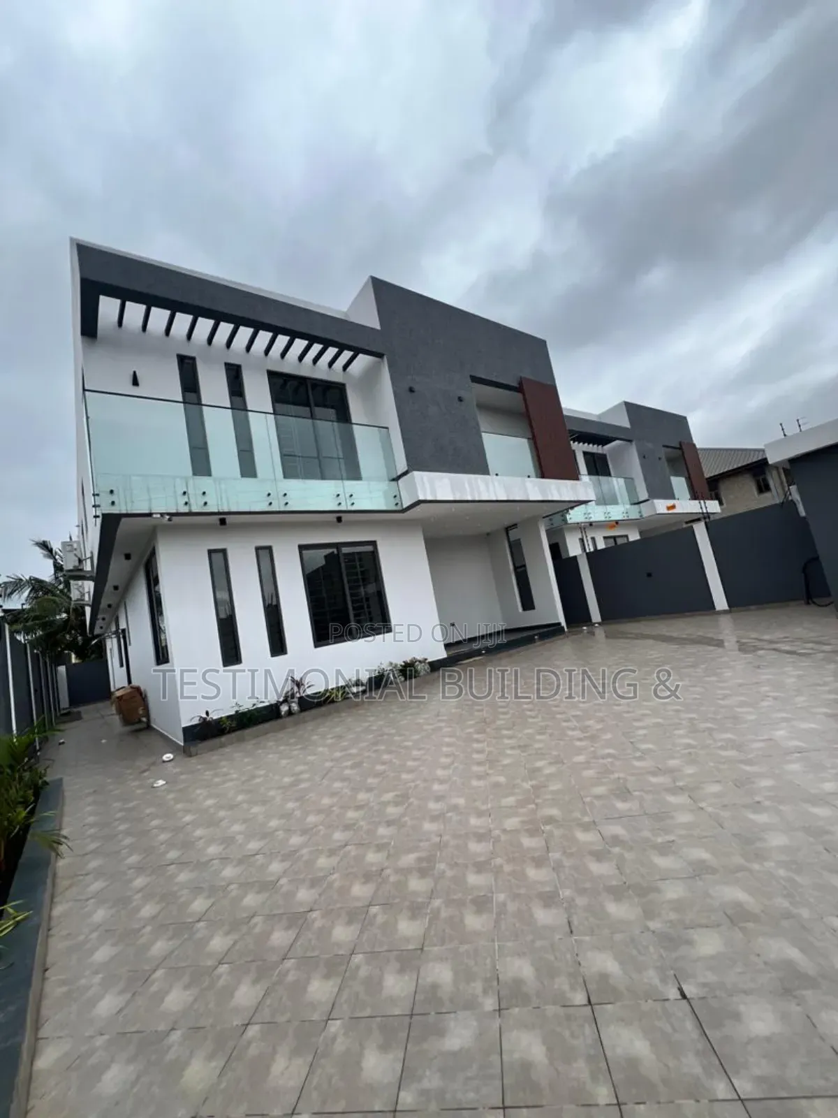 4bdrm House in Testimonial Building, Adenta for sale
