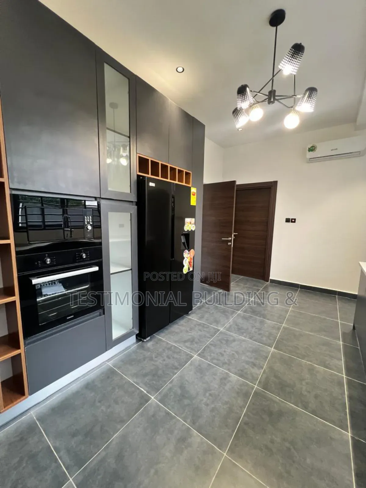 4bdrm House in Testimonial Building, Adenta for sale