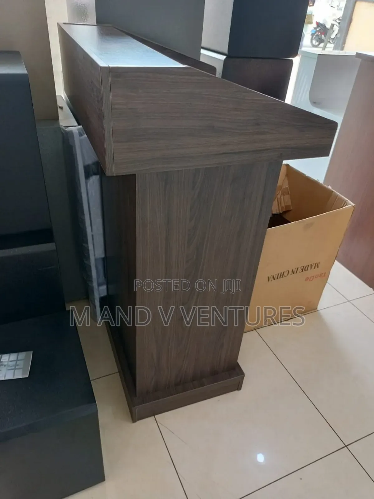 Podium Stand