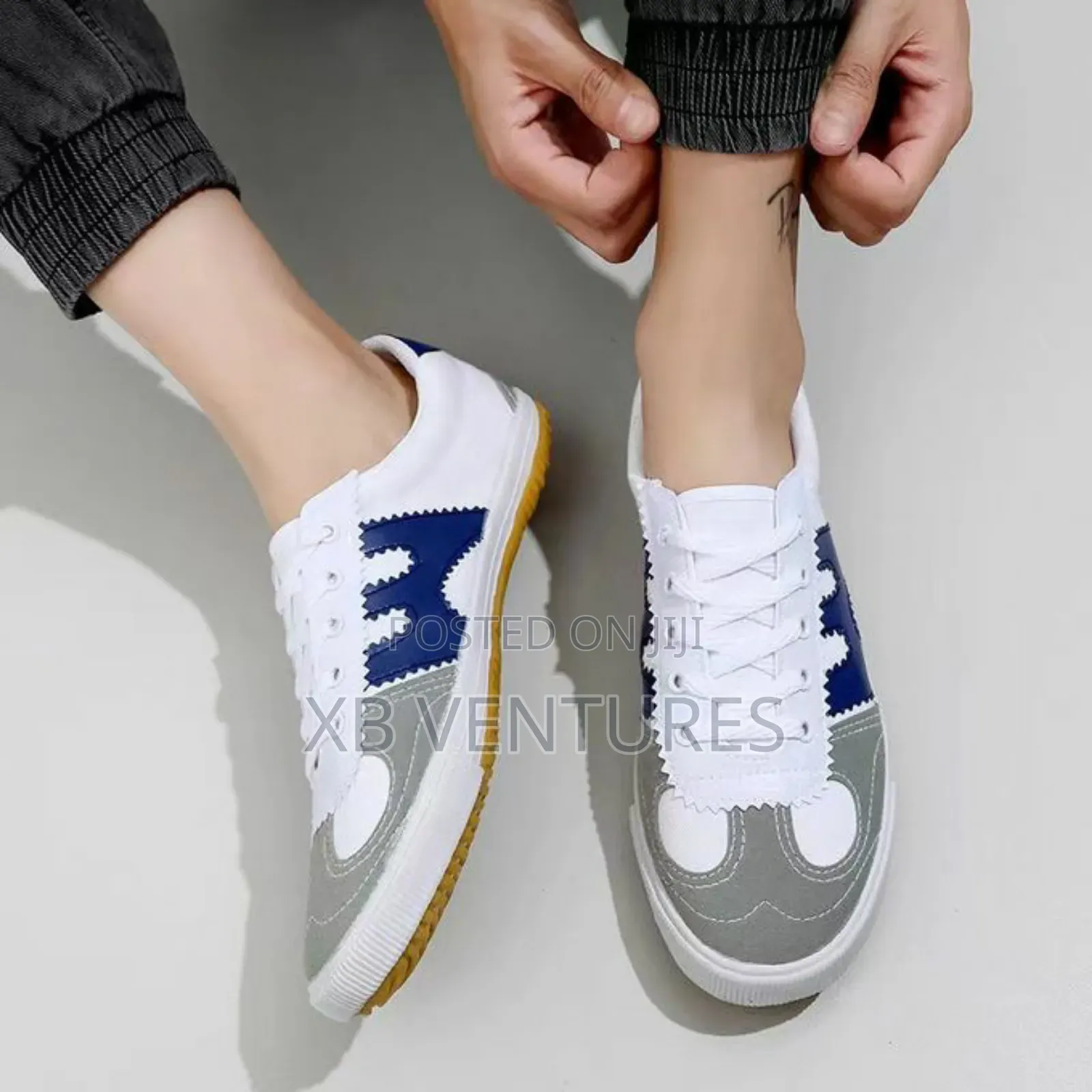 All New Trendy Canvas Shoes