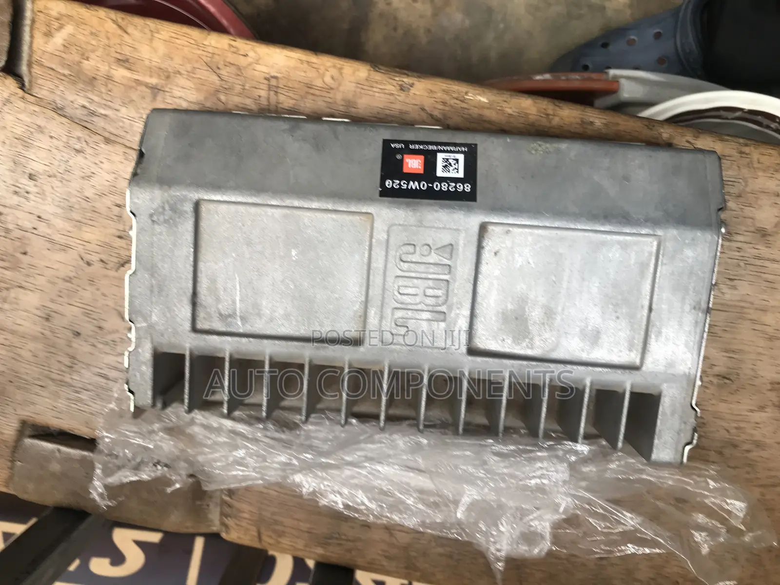 Toyota Venza Amplifier