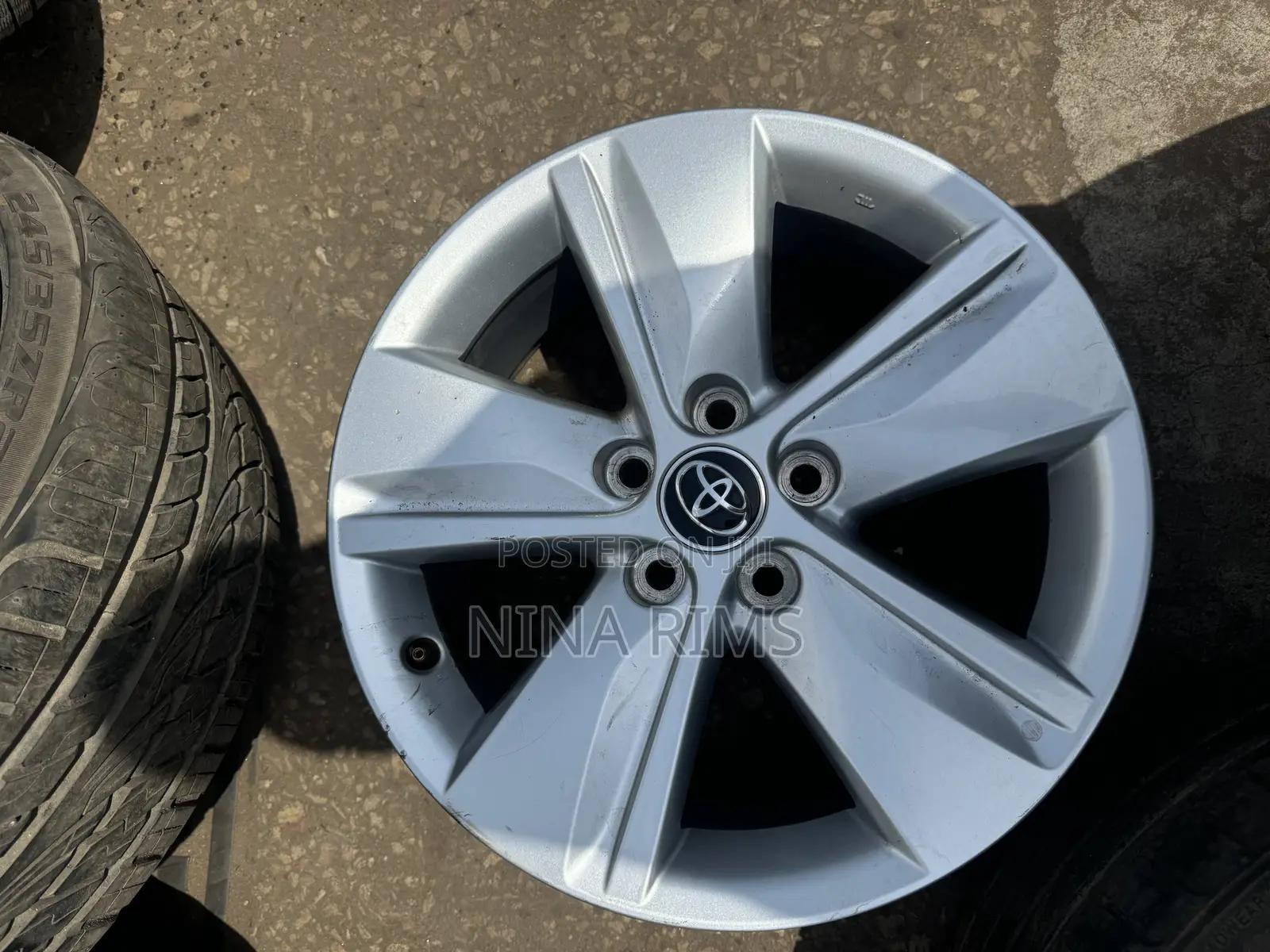 Original Home Used Toyota Rim