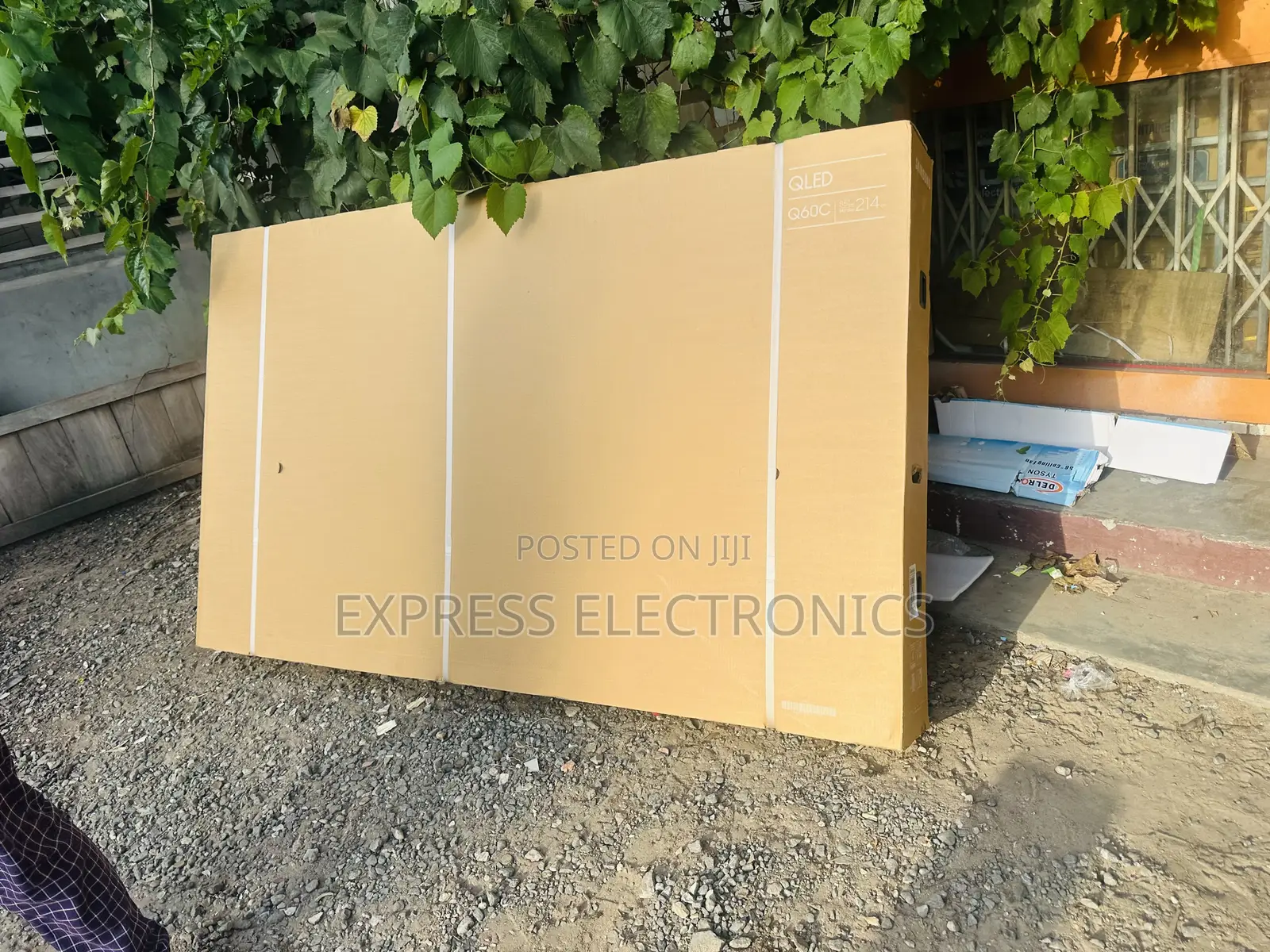 High Contrast Qled Display Smart Samsung 85”Q70c