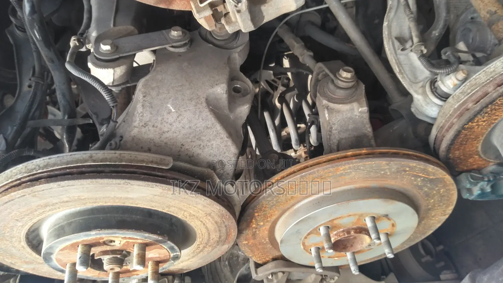 Range Rover Velar 17-2022 Back Hub