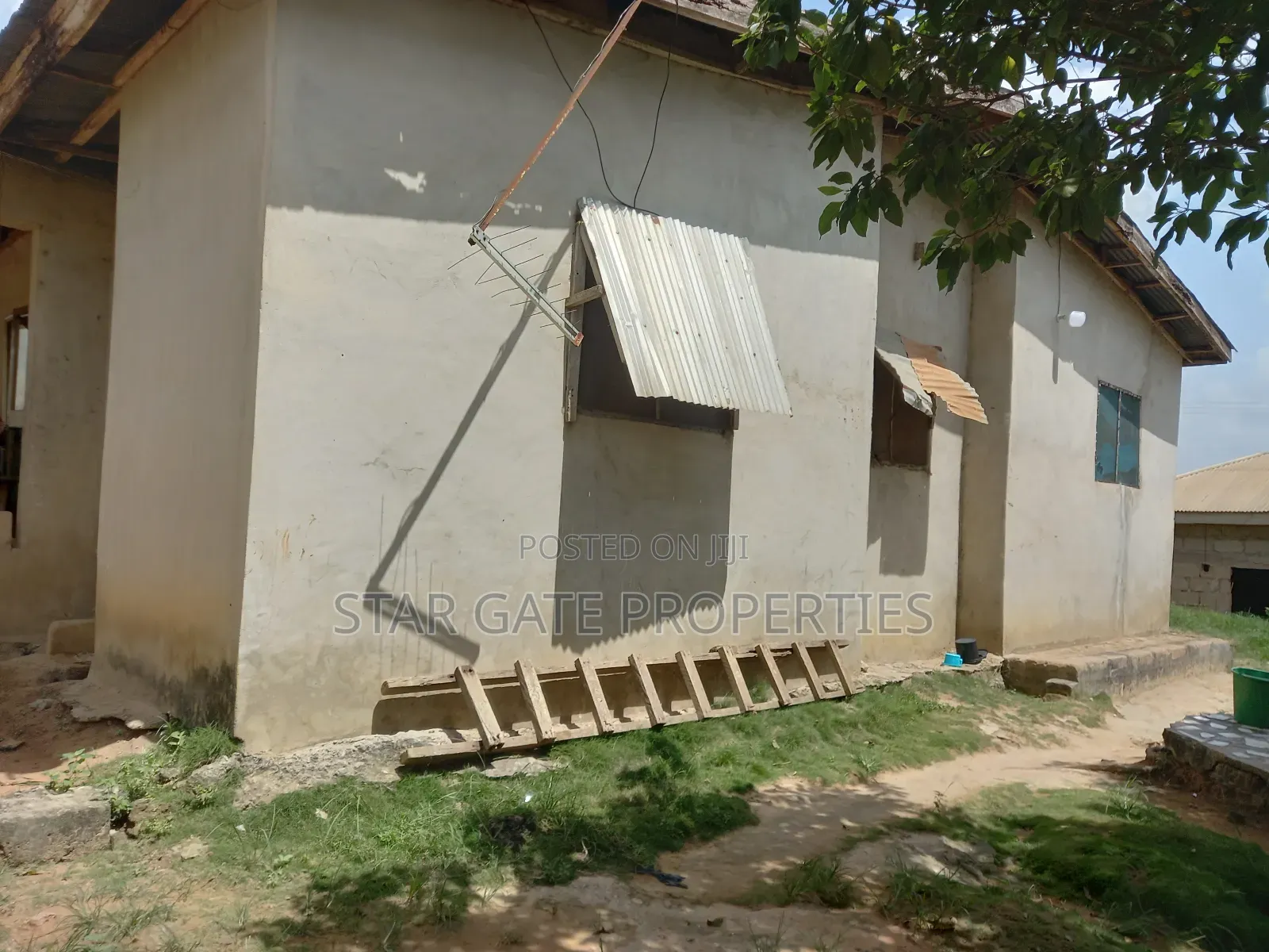 5bdrm House in Kenyasi Adwumam, Kumasi Metropolitan for sale
