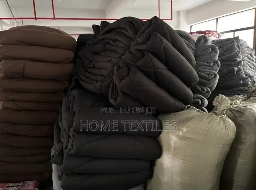 Heavy Quilt/ Duvet With Bedsheet and Pillow Cases