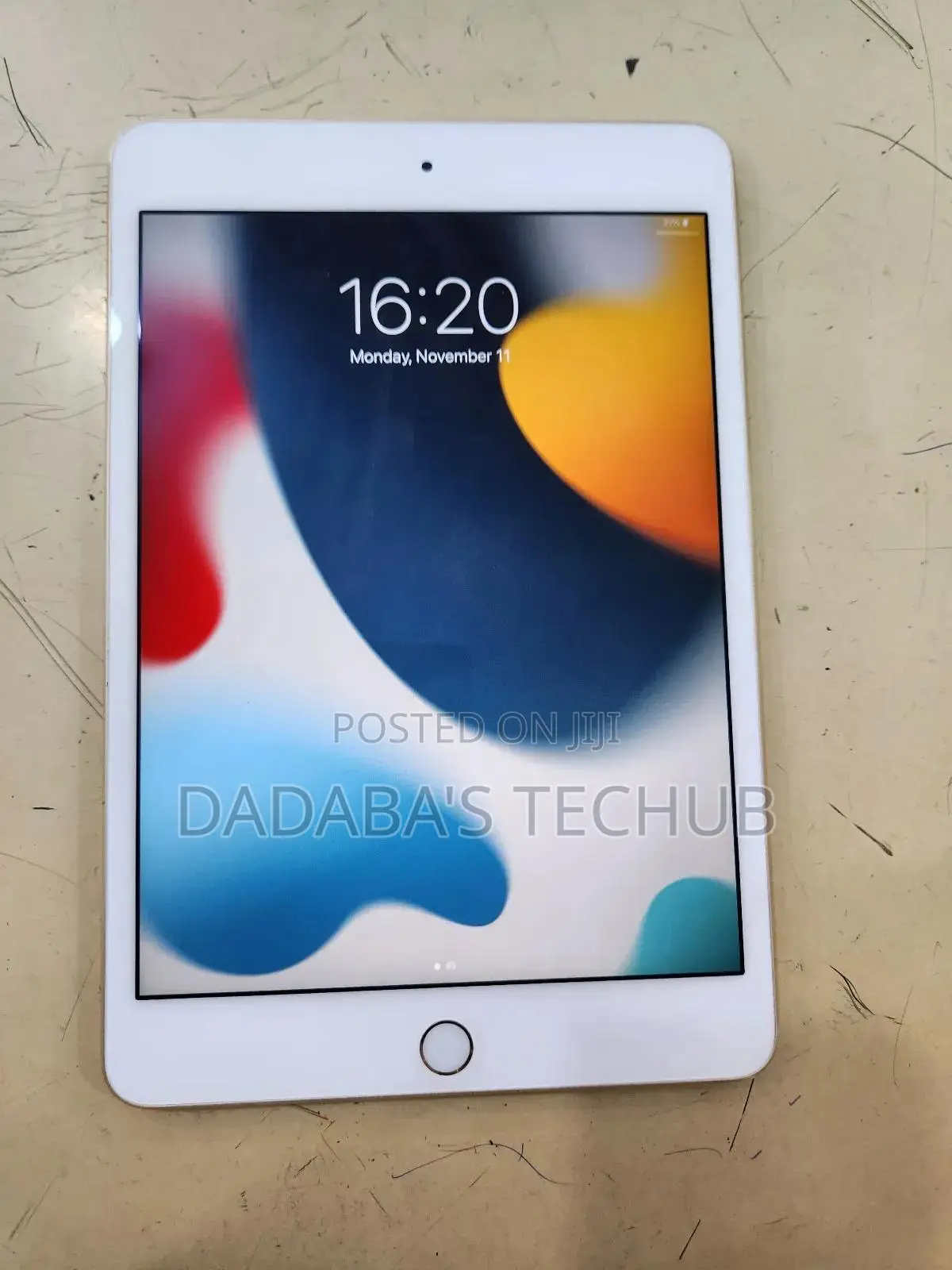 Apple iPad mini 4 128 GB Silver