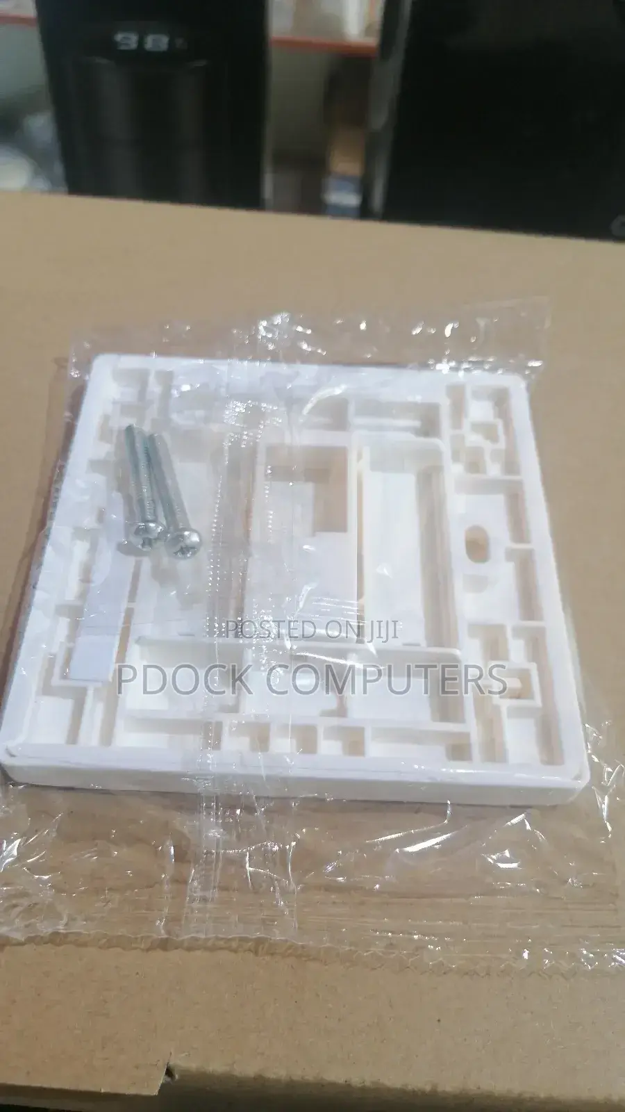 Universal Network Cat6 RJ45 Single Faceplate