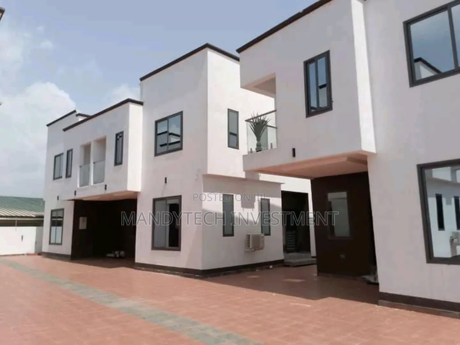 3bdrm Townhouse/Terrace in Nmai-Dzorn for sale