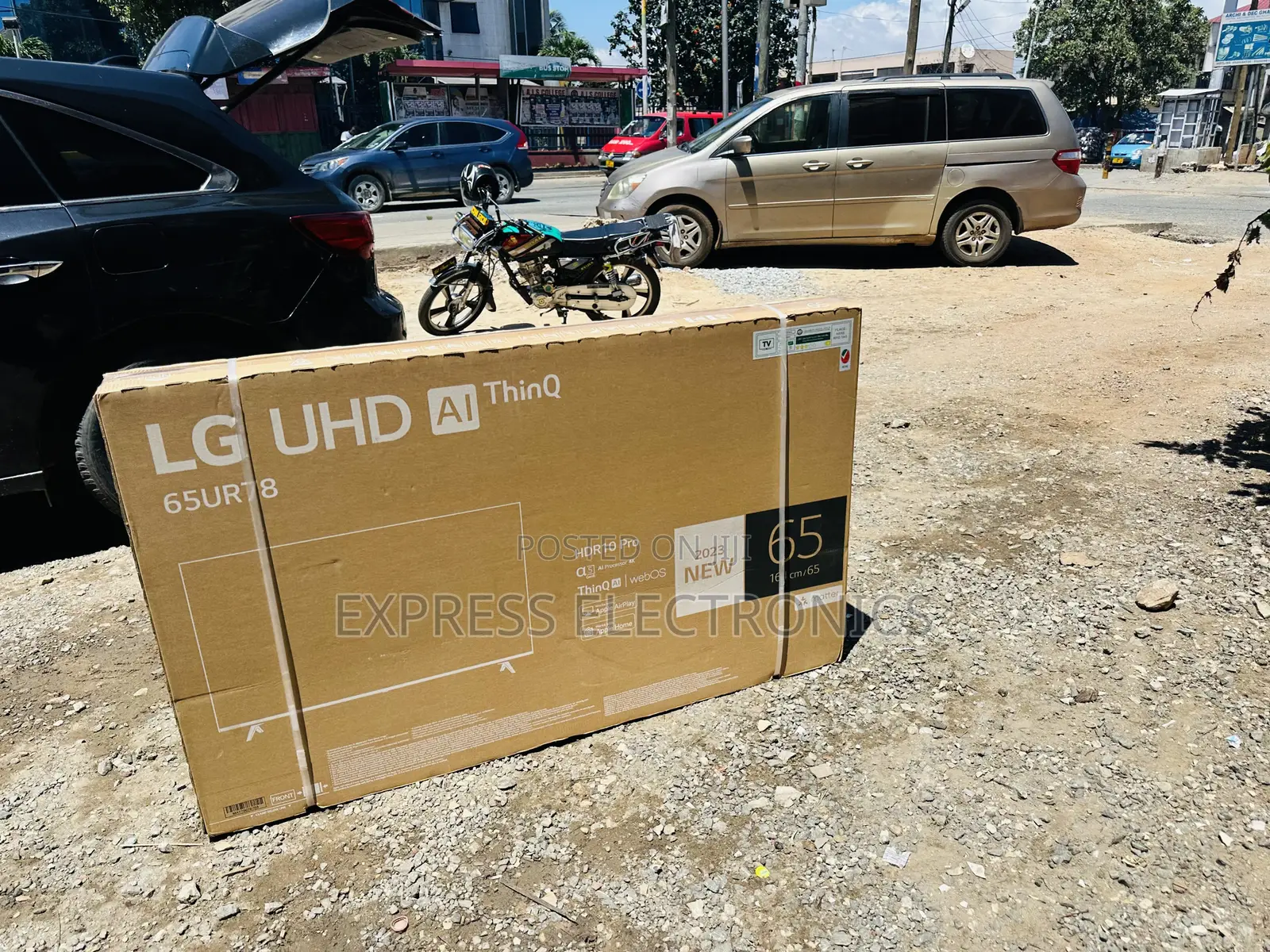 Durable Materials—(65”)UHD Smart LG UR73