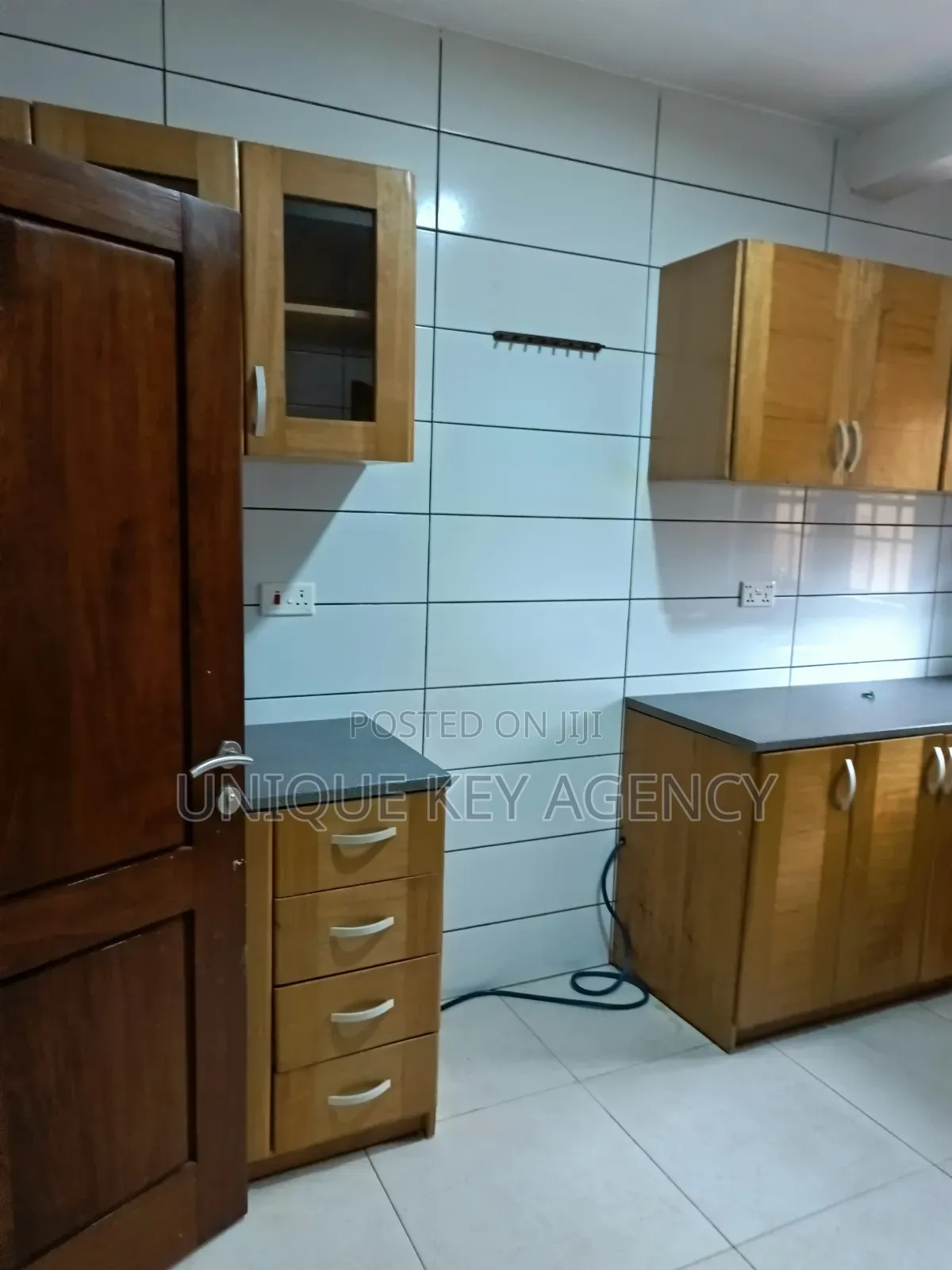 2bdrm Apartment in Unique Key Agency, Dzorwulu for rent