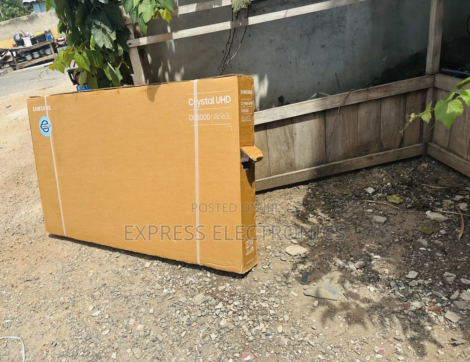 Available Now at Store Samsung Uhd Smart 65”Du8000