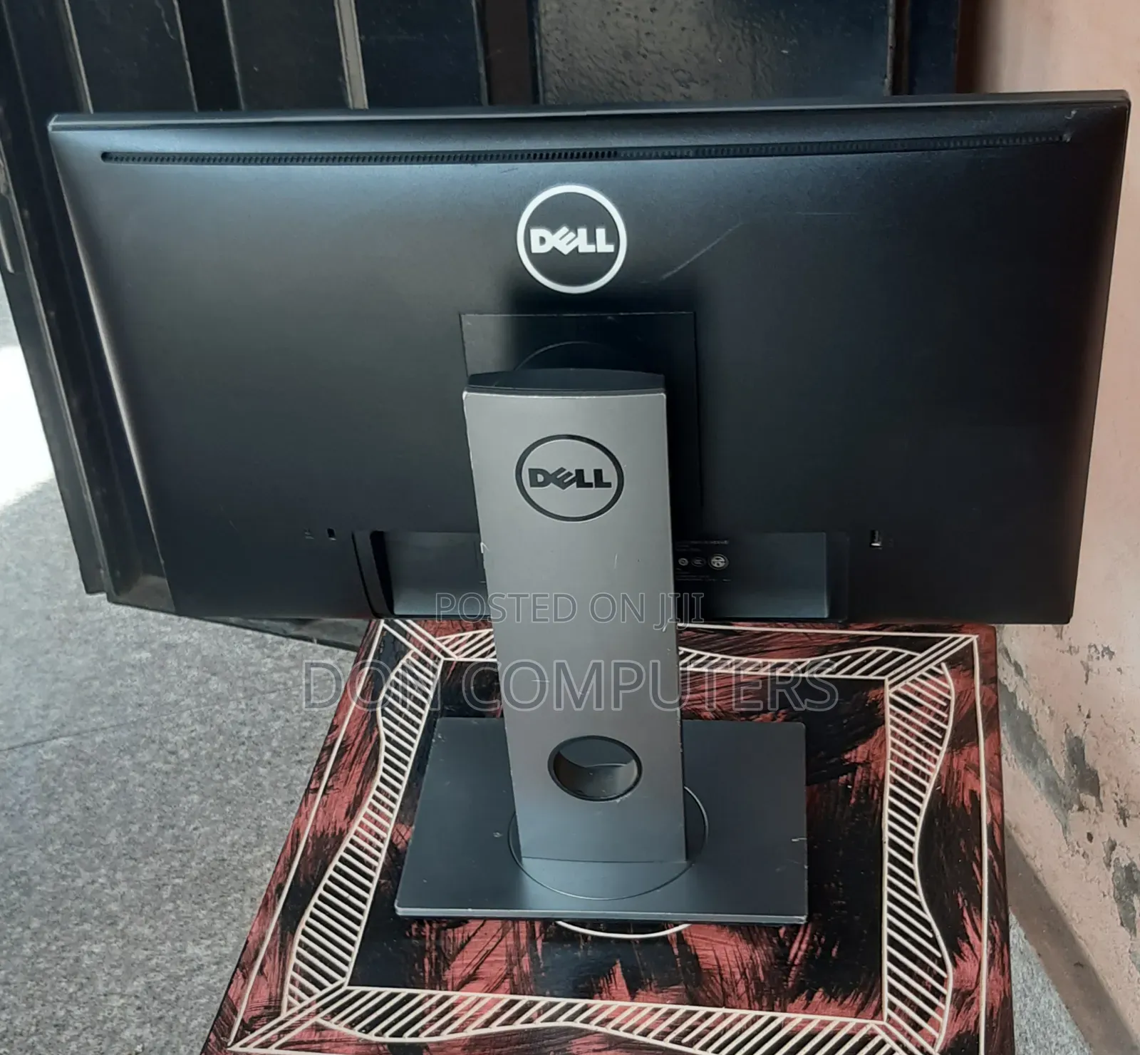 Dell 24 Inches Ultra Sharp Edgeless Monitor