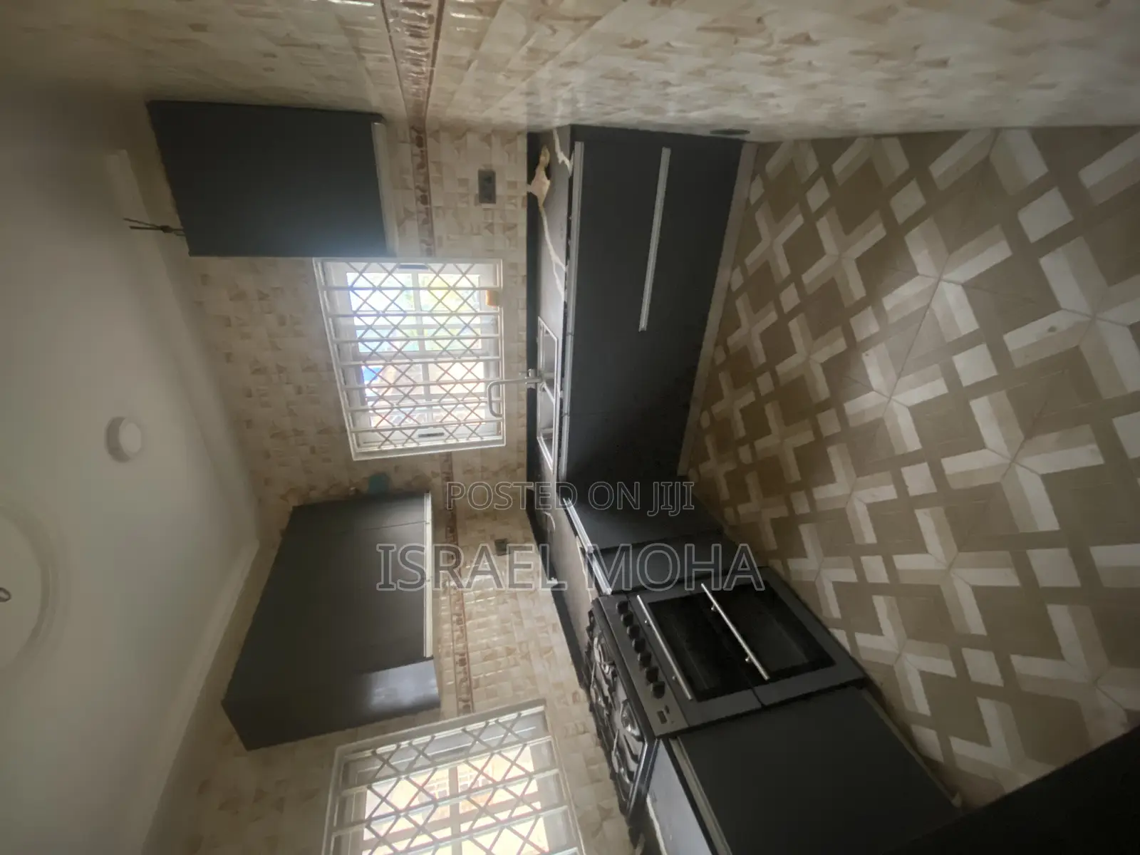 3bdrm Apartment in Housing Down Estate, Adenta for rent