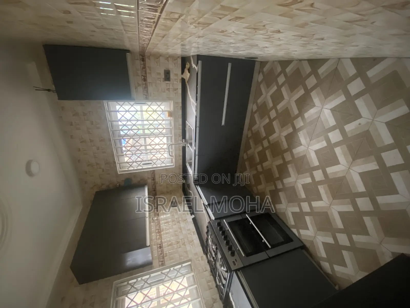 3bdrm Apartment in Housing Down Estate, Adenta for rent
