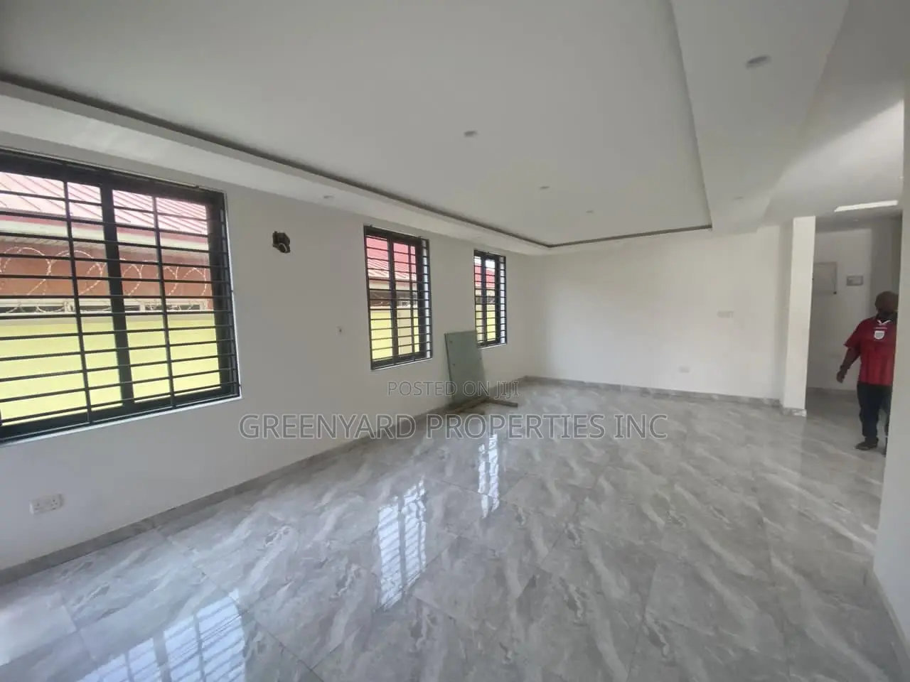 5bdrm Mansion in Adjinganor, East Legon for sale