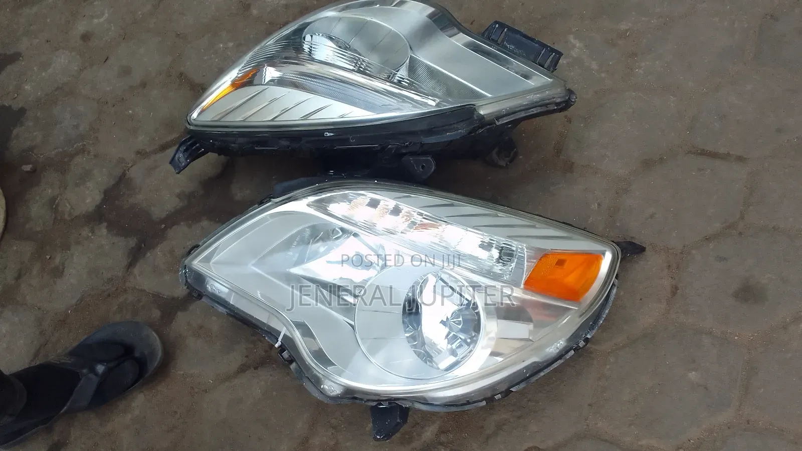 Chevrolet Equinox 2011-13 Headlight Pair.