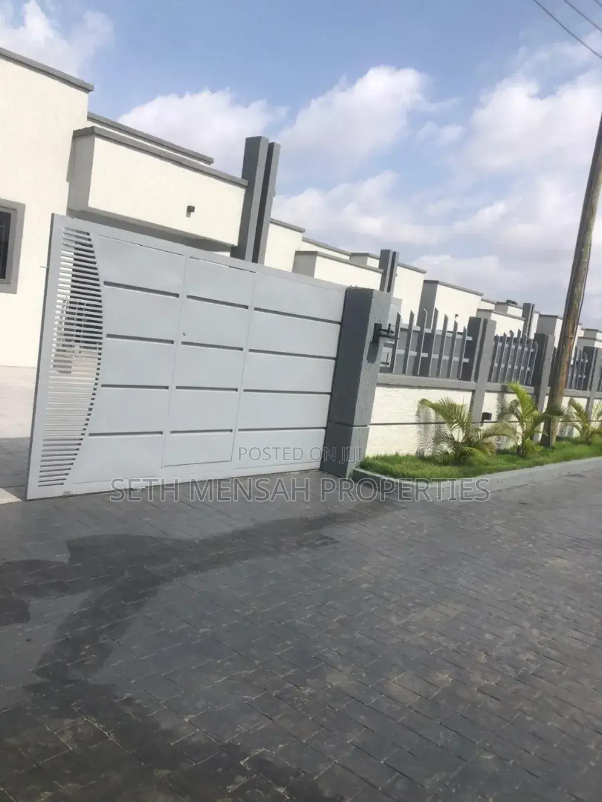 3bdrm House in Skm Properties, Pokuase for sale