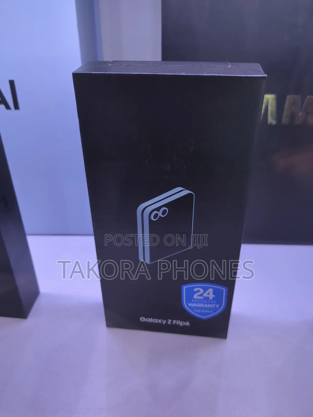 New Samsung Galaxy Z Flip6 256 GB Gold