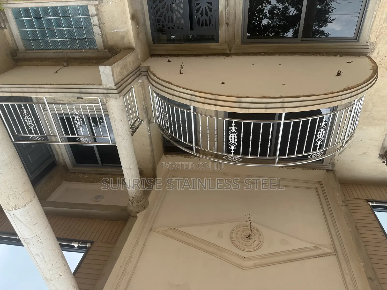 Stainless Dark Glass Balustrade Design