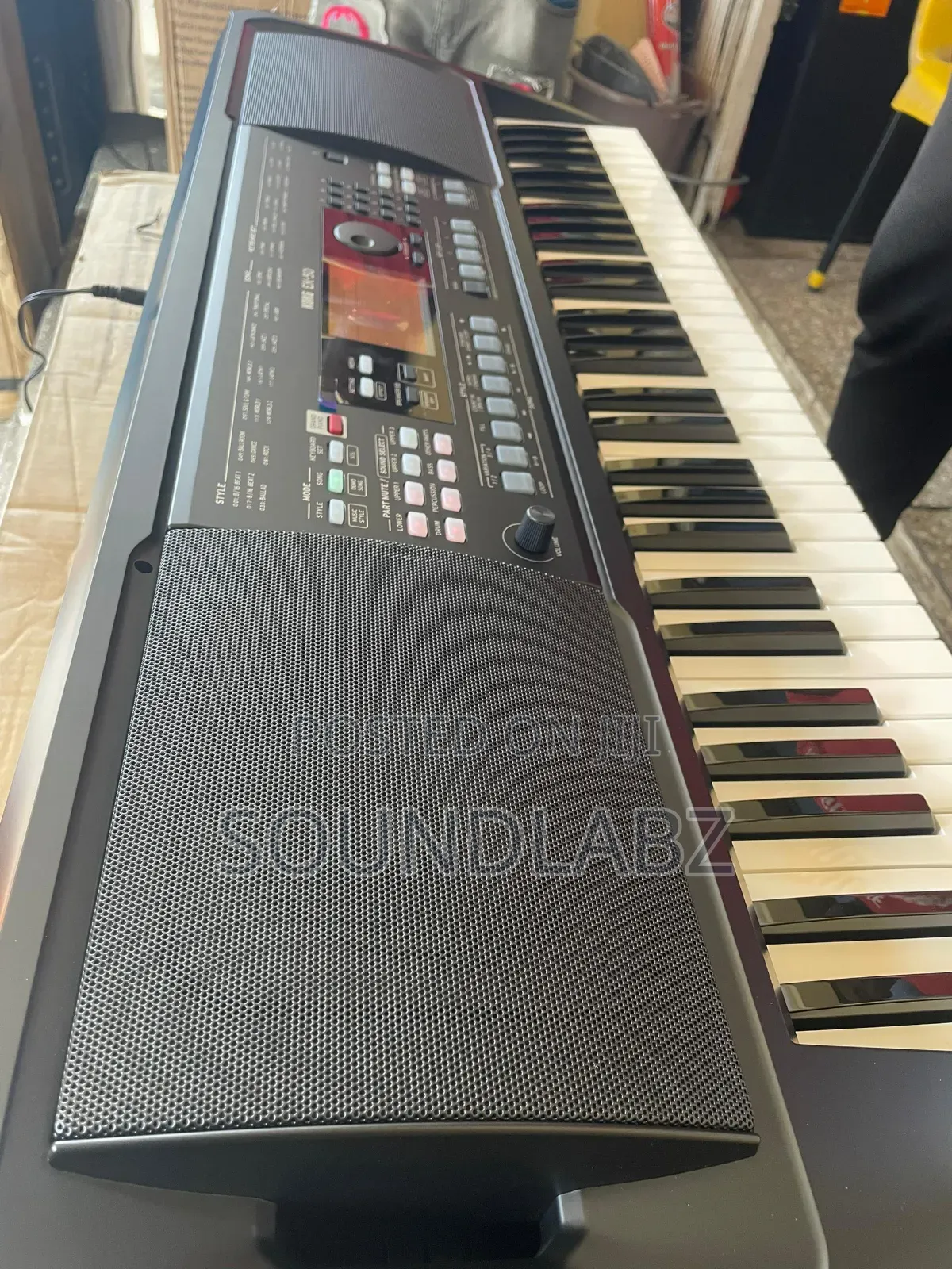 Korg Ek-50 61-Key Keyboard/Piano