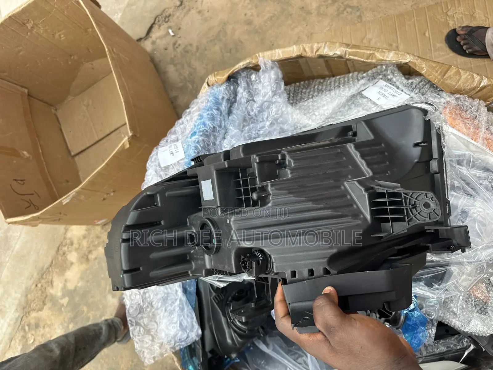 GMC Acadia 2023 Headlight Pair