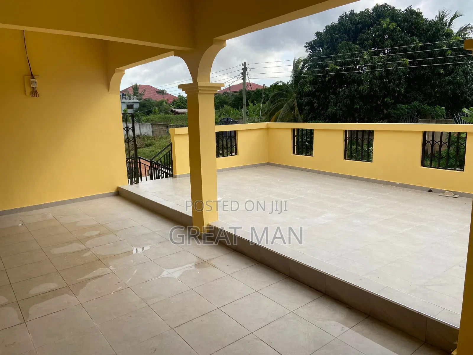 5bdrm Apartment in West Hills Mall Area for rent