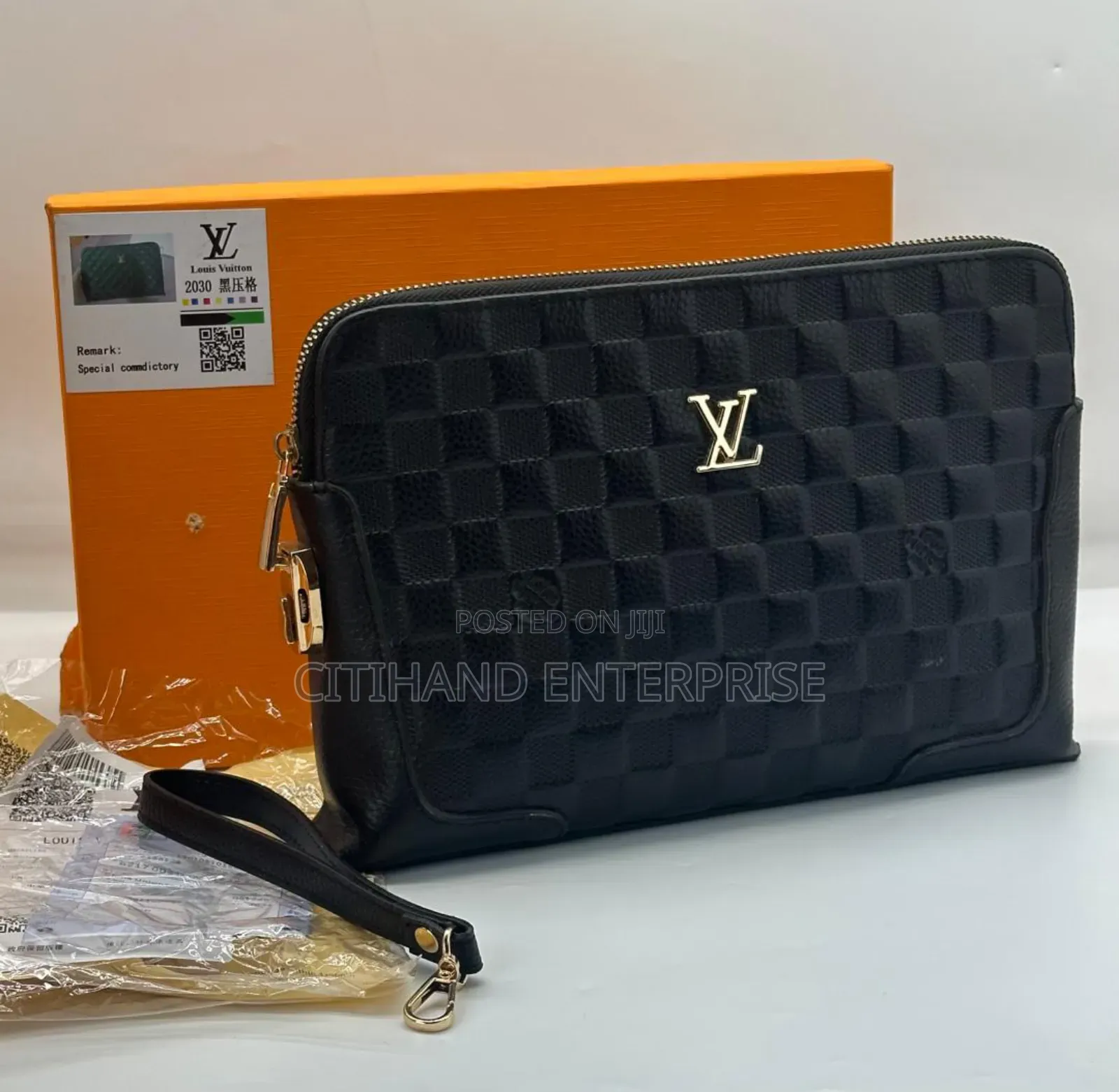Quality Men's Pouch Bag - Move Clean in Style!