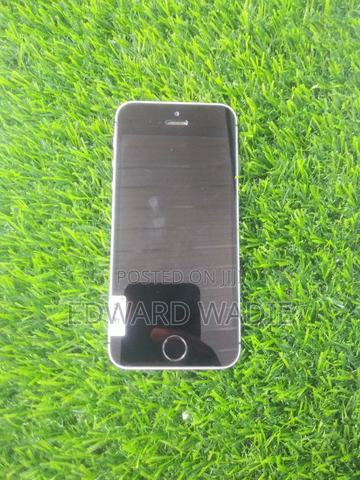 Apple iPhone SE 32 GB Gray