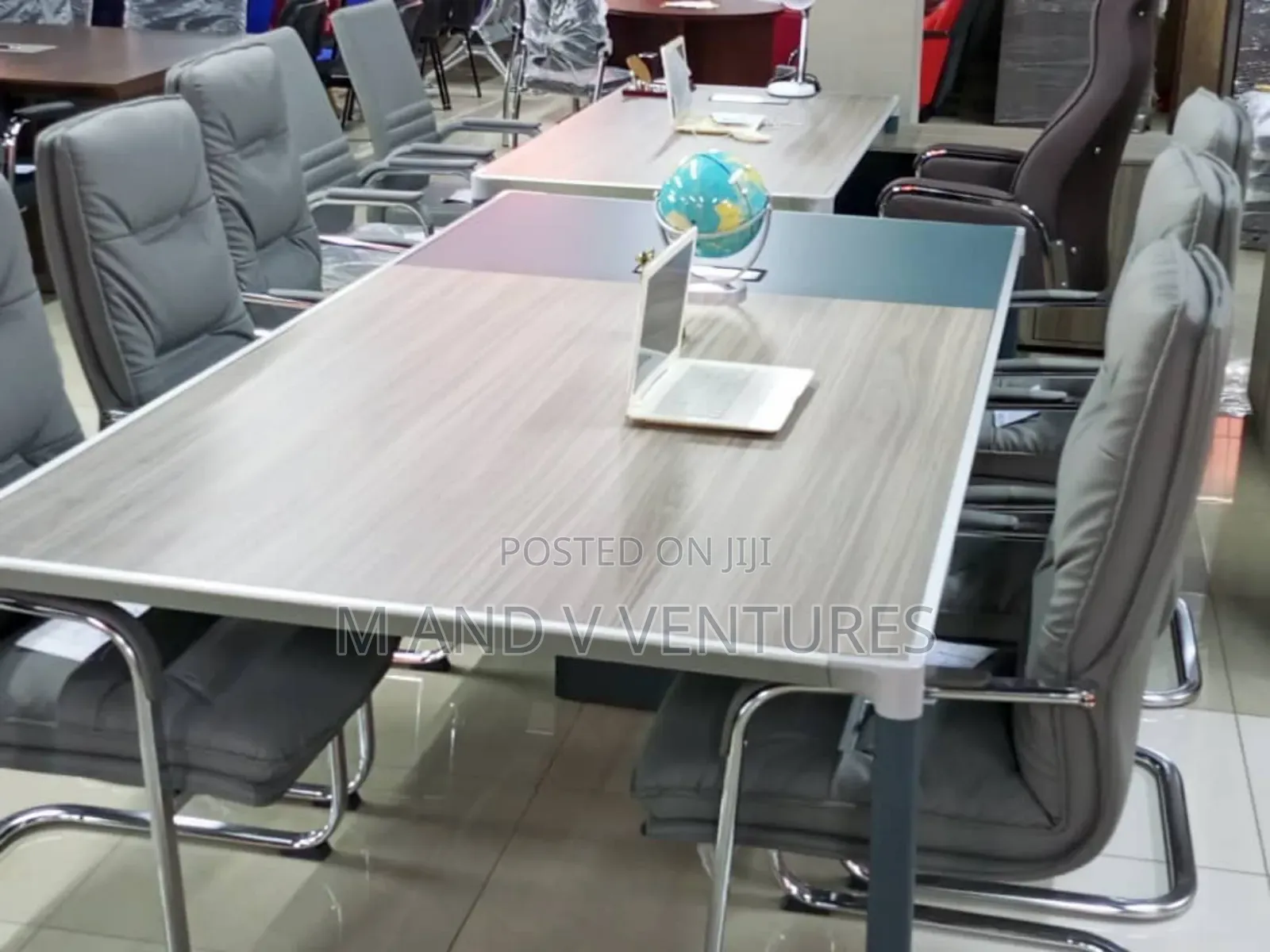 Conference Table 8sester