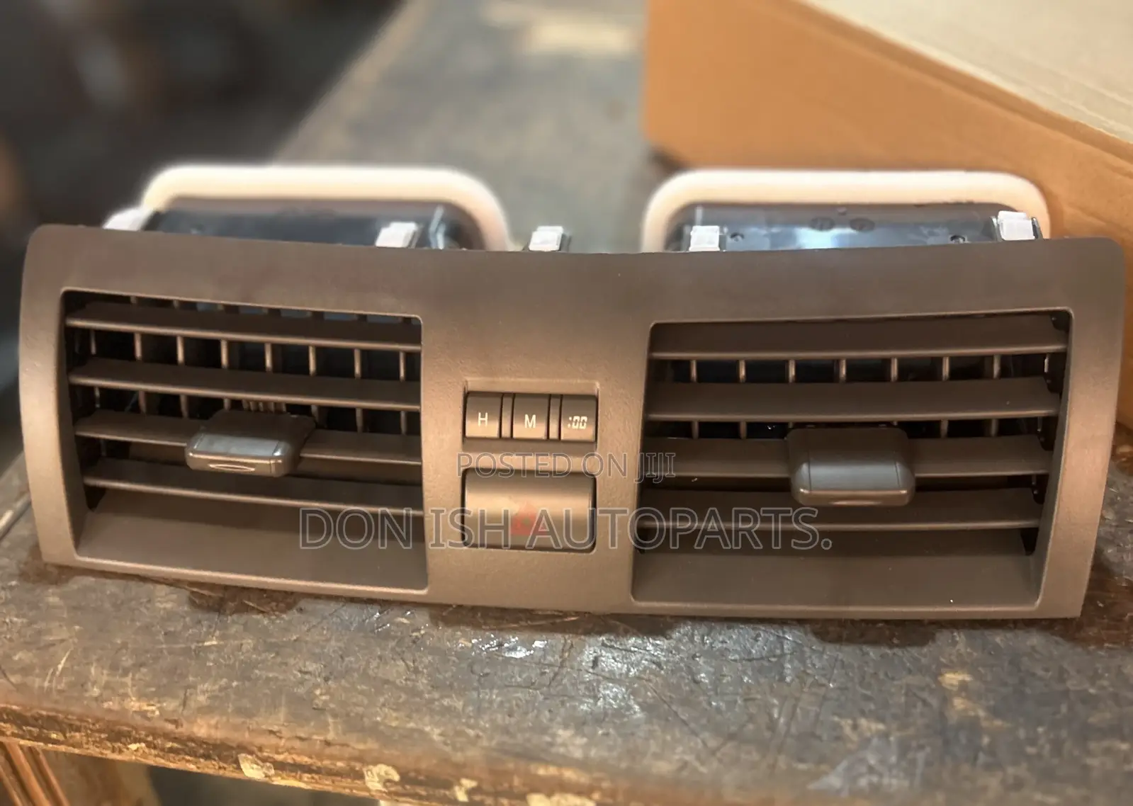 Toyota Camry Air-Condition Vent.